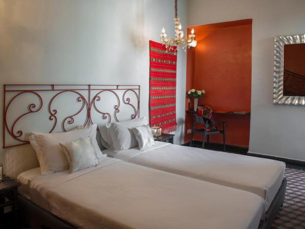Riad Palais Bahia Fes : photo 2 de la chambre chambre lits jumeaux standard