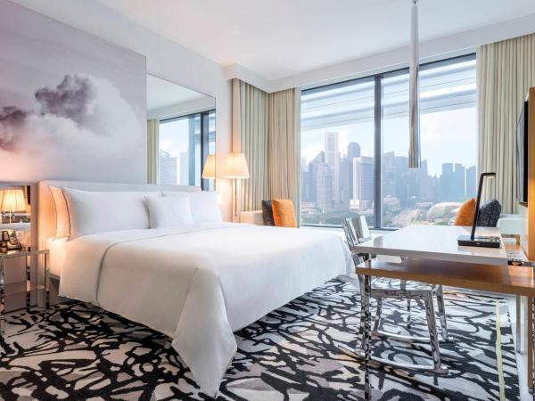 JW Marriott Hotel Singapore South Beach : photo 6 de la chambre club deluxe, executive lounge access, guest room, 1 king