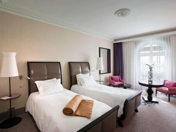 Le Grand Hotel de Cabourg - MGallery Hotel Collection : photo 10 de la chambre chambre double classique - vue sur jardin