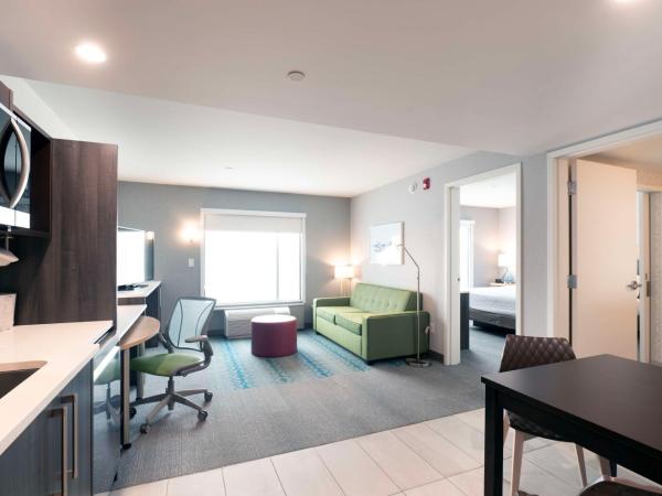Home2 Suites By Hilton Quebec City : photo 4 de la chambre suite 1 chambre lit king-size