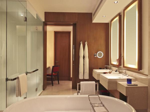 The Oberoi Gurgaon : photo 4 de la chambre suite deluxe - transferts aéroport aller-retour