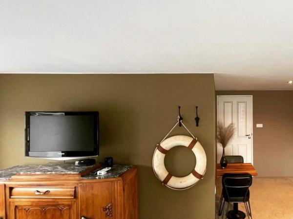 Amster Houseboat Bed without Breakfast : photo 1 de la chambre chambre lit king-size - vue sur lac