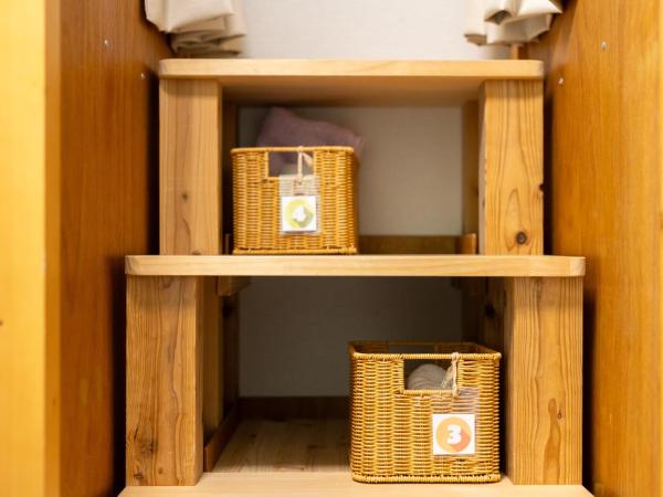 Almas Guest House(アルマス） : photo 5 de la chambre lit superposé dans dortoir pour femmes 