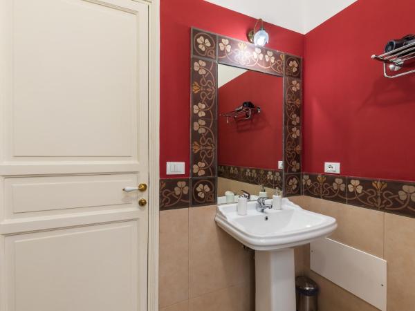 casa mo room and suite : photo 8 de la chambre chambre double avec salle de bains privative extérieure