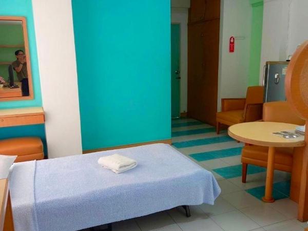 Mansion Sarasinee @ Chatuchak : photo 6 de la chambre chambre triple avec balcon