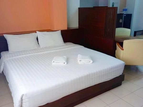 Mansion Sarasinee @ Chatuchak : photo 3 de la chambre chambre quadruple avec balcon