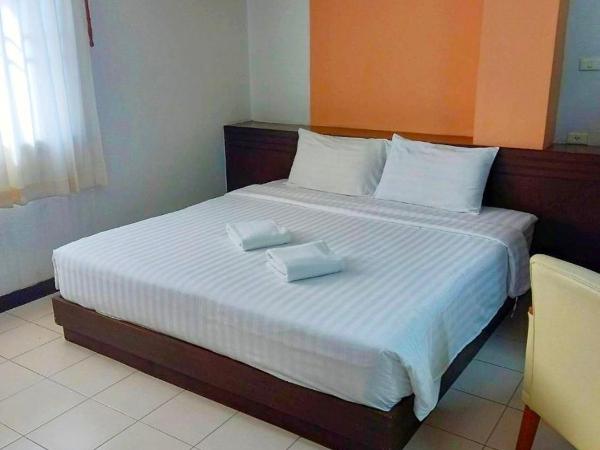 Mansion Sarasinee @ Chatuchak : photo 4 de la chambre chambre quadruple avec balcon