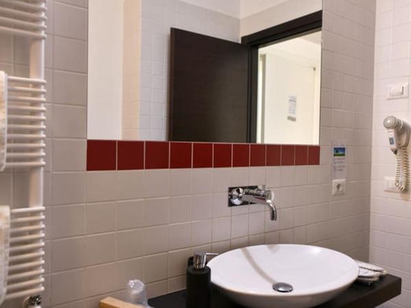 B&B Donna Eleonora : photo 3 de la chambre chambre familiale