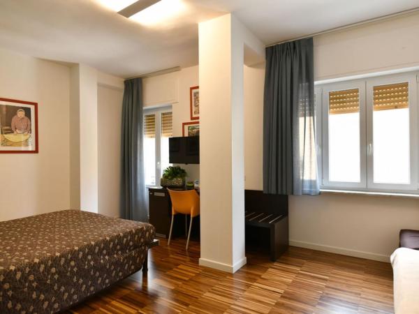 B&B Donna Eleonora : photo 8 de la chambre chambre familiale