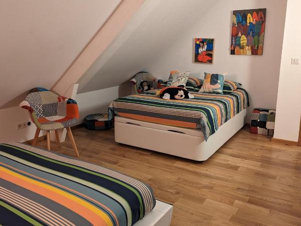 Les Chambres D'oriane : photo 4 de la chambre chambre quadruple avec douche