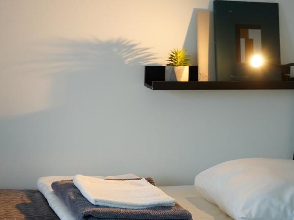 Inn Tourist Hostel : photo 10 de la chambre chambre simple Économique