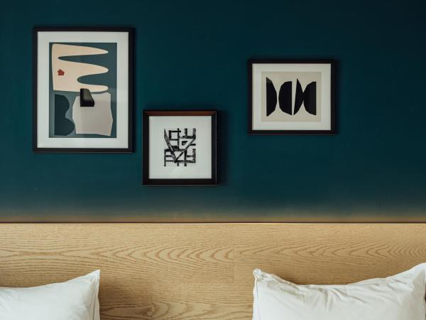 Four Points by Sheraton Josun, Seoul Myeongdong : photo 3 de la chambre chambre double premier avec 2 lits queen-size - vue sur ville