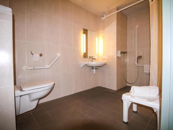 B&B HOTEL Montélimar Sud : photo 4 de la chambre chambre double - accessible aux personnes à mobilité réduite