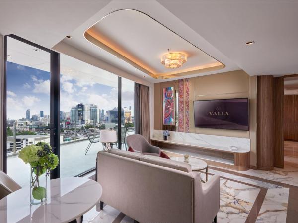 Valia Hotel Bangkok : photo 4 de la chambre suite valia avec accès au salon club