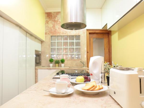 LX Factory guest house : photo 4 de la chambre petite chambre double