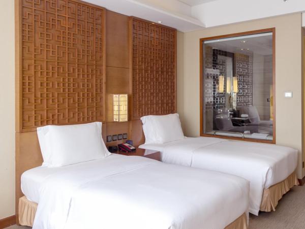 DoubleTree by Hilton Shenyang : photo 5 de la chambre chambre affaires lits jumeaux