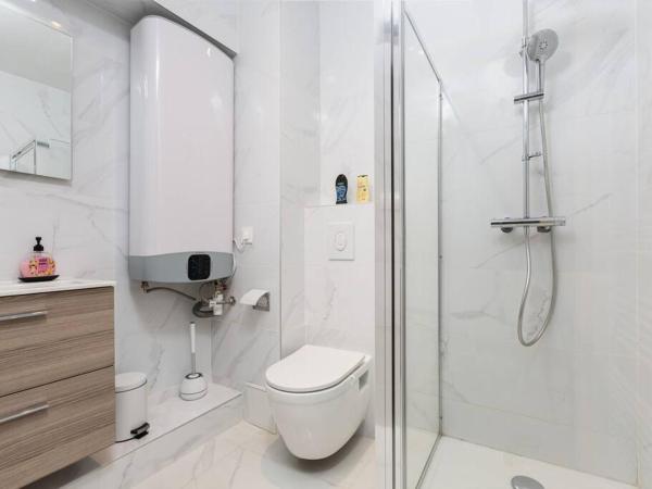 ART & SPA Luxury bedroom at the heart historical center : photo 4 de la chambre appartement 1 chambre