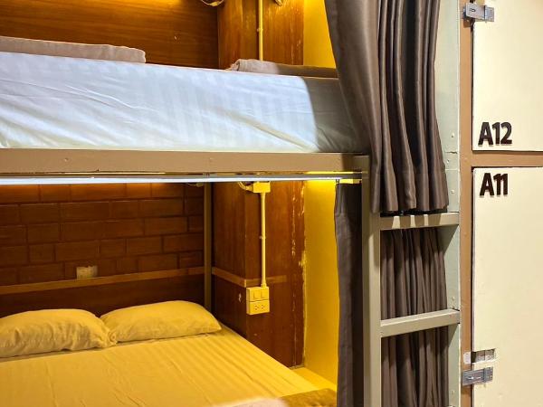 LONGDOO Hostel : photo 1 de la chambre capsule lit queen-size dans dortoir mixte