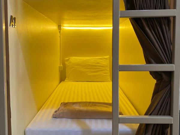 LONGDOO Hostel : photo 2 de la chambre twin capsule in mixed dormitory room