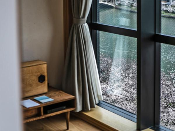 Hotel Noum OSAKA : photo 3 de la chambre chambre lit king-size - vue sur rivière
