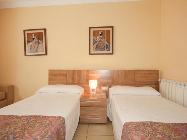 Hostal Costa Azul : photo 5 de la chambre chambre double ou lits jumeaux
