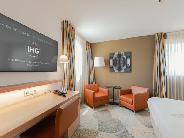 Holiday Inn Mulhouse by IHG : photo 1 de la chambre chambre standard lit queen-size