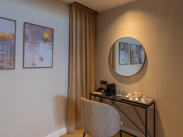 Kenzi Solazur : photo 8 de la chambre suite lit king-size premium - vue sur mer