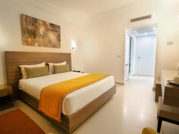 El Oumara Hotel : photo 4 de la chambre chambre simple avec salle de bains privative