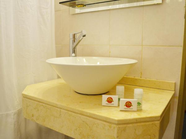 Alpino Hotel : photo 6 de la chambre chambre triple