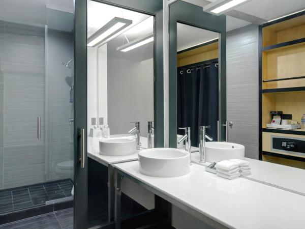 Aloft Oklahoma City Downtown - Bricktown : photo 3 de la chambre chambre lit king-size