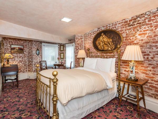 Chateau Tivoli Bed and Breakfast : photo 1 de la chambre chambre quadruple standard