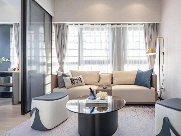 BORUISI Executive Apartment : photo 6 de la chambre chambre lit king-size supérieure