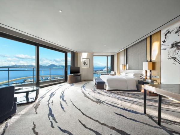 Hilton Shenzhen Shekou Nanhai : photo 3 de la chambre king executive corner w/balcony wanghai wing