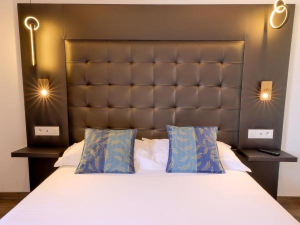 Hotel Saint Christophe : photo 1 de la chambre chambre double supérieure - vue sur jardin