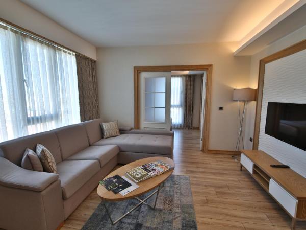 Bof Hotels Ceo Suites Atasehir : photo 10 de la chambre suite lit queen-size