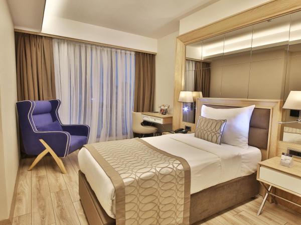 Bof Hotels Ceo Suites Atasehir : photo 6 de la chambre suite familiale