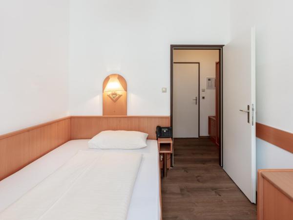 Hotel Admiral : photo 6 de la chambre chambre simple