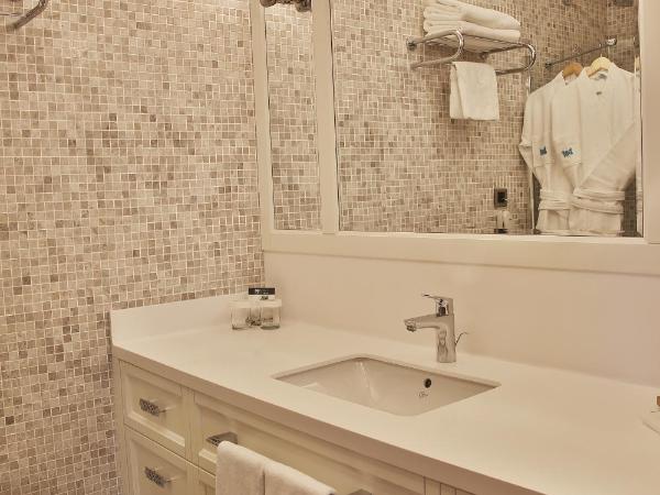 Bof Hotels Ceo Suites Atasehir : photo 3 de la chambre suite lit king-size