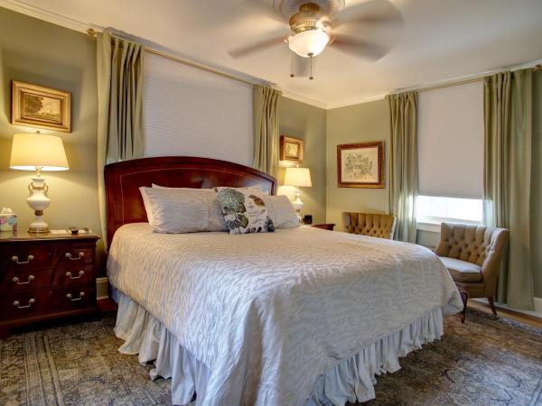 Azalea Inn and Villas : photo 3 de la chambre two-bedroom suite - garden cottage suite