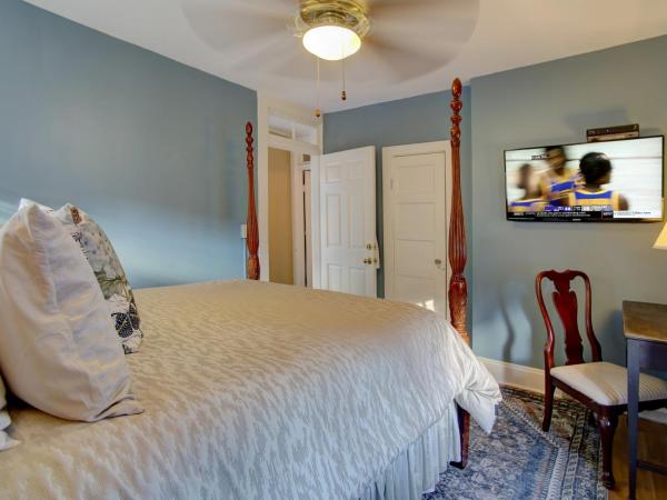 Azalea Inn and Villas : photo 4 de la chambre two-bedroom suite - garden cottage suite