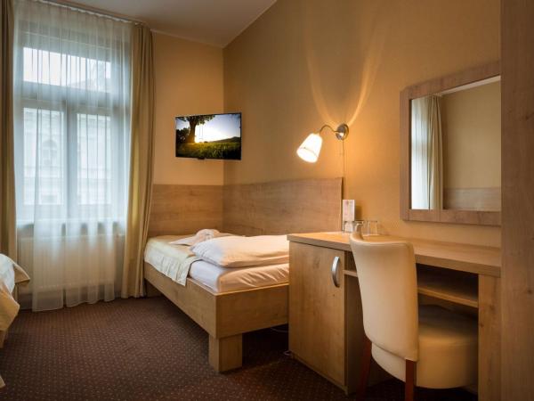 Hotel Superior Prague : photo 9 de la chambre chambre triple