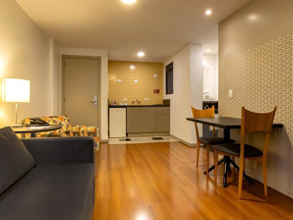 Mercure Curitiba 7 de Setembro : photo 3 de la chambre appartement standard avec 1 lit queen-size 