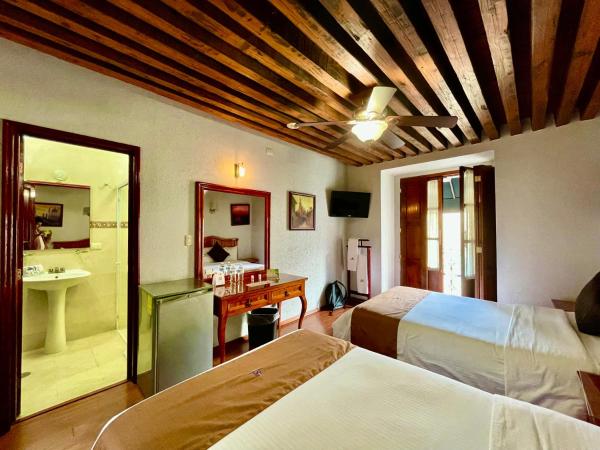 Hotel Puebla Plaza : photo 2 de la chambre chambre quadruple classique