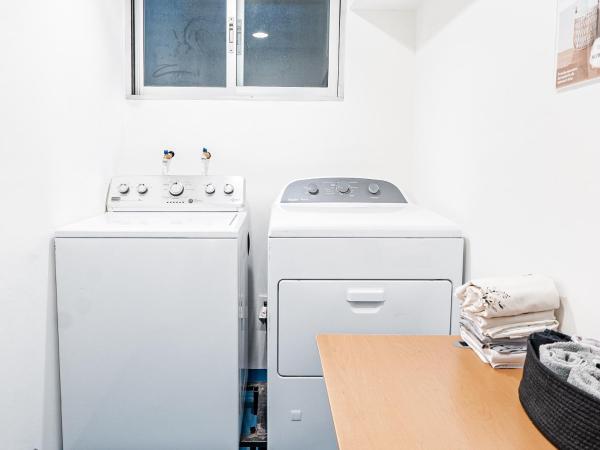 Cama en habitación Compartida para Hombres : photo 1 de la chambre lit dans dortoir pour hommes de 4 lits