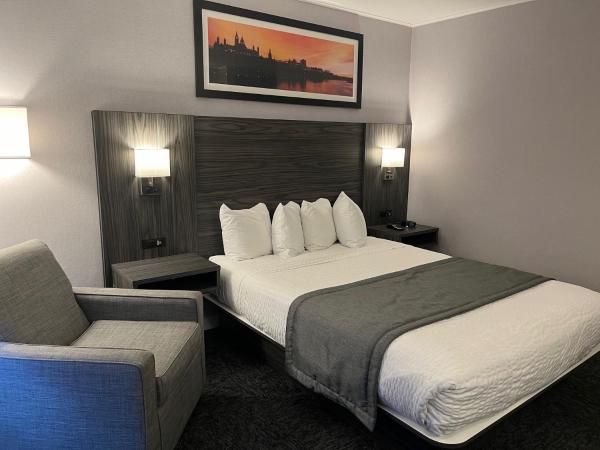 Travelodge by Wyndham Ottawa East : photo 3 de la chambre chambre lit queen-size deluxe - non-fumeurs