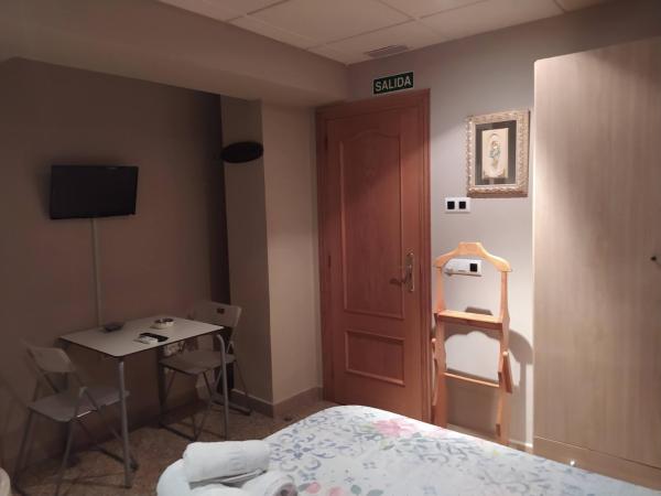 Hostal Happystay : photo 1 de la chambre chambre double