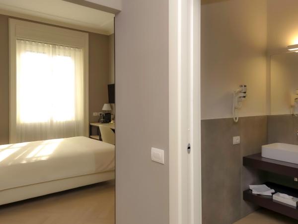 Bergamo Inn 43 : photo 5 de la chambre chambre deluxe