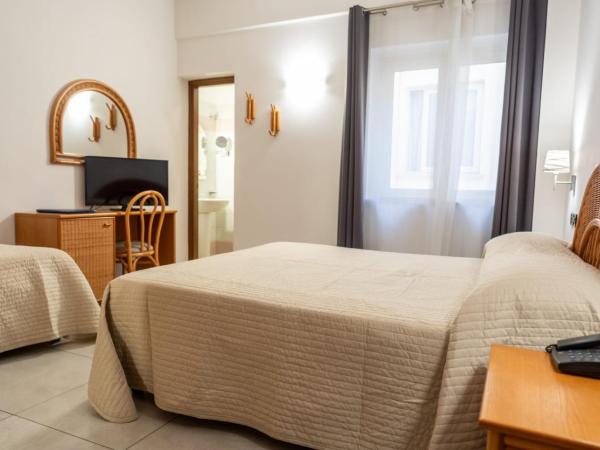 Hotel Corallo : photo 1 de la chambre chambre triple standard