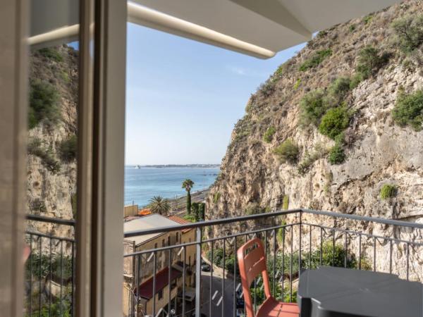 Hotel Corallo : photo 2 de la chambre chambre lits jumeaux - vue sur mer