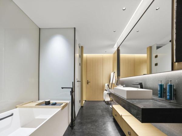 Hilton Nanjing Niushoushan : photo 5 de la chambre chambre lit king-size